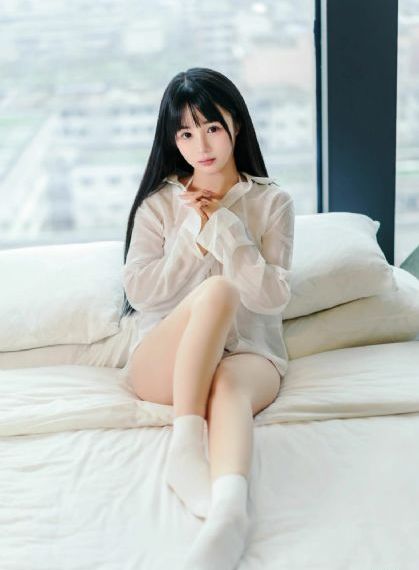 國產清純粉嫩學生白絲在線觀看_720在線播放