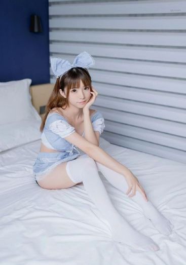 二次元捆綁白絲褲襪口球緊縛_1080P高清在線