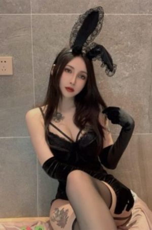 餐桌下頂撞h廚房play視頻_超清神馬在線觀看