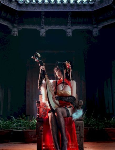 越南生孩子難產按壓肚子的視頻_HD在線觀看