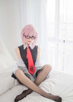 雙女s調教踩踏絲襪社區視頻_DVD免費觀看