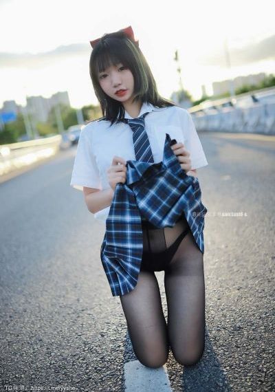農村婦女精品一區二區_720免費在線播放
